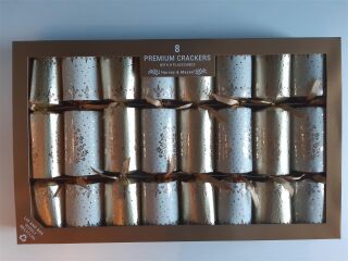Harvey & Mason - Christmas Cracker Extra Large Premium 8 Pack - Gold Tree Christmas Crackers 13" with Table Cards